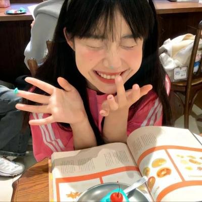 顶流女星又出大瓜：粉丝骂战升级，品牌连夜解约，连日来